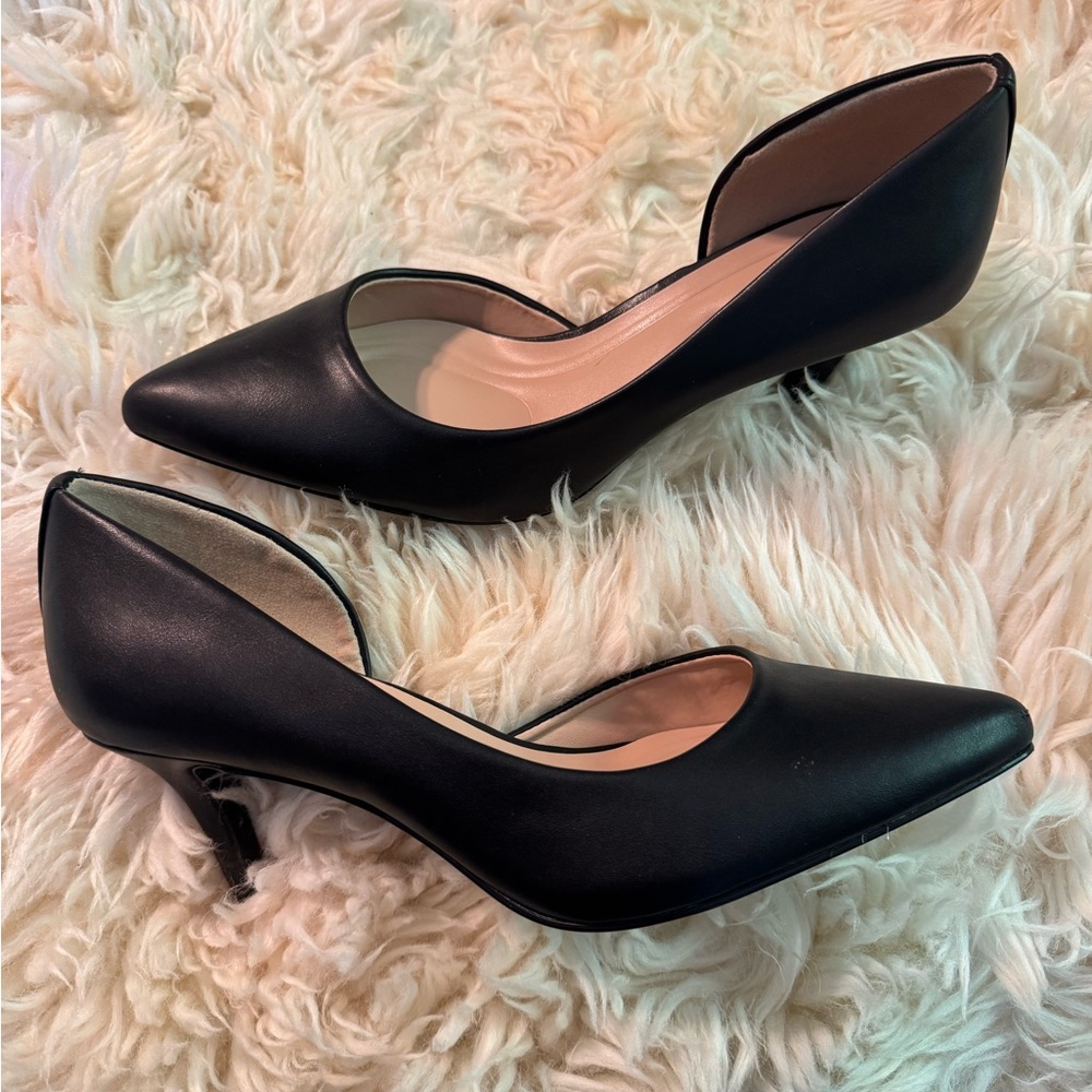 Kelly & Katie Black Kitten Heel Pumps